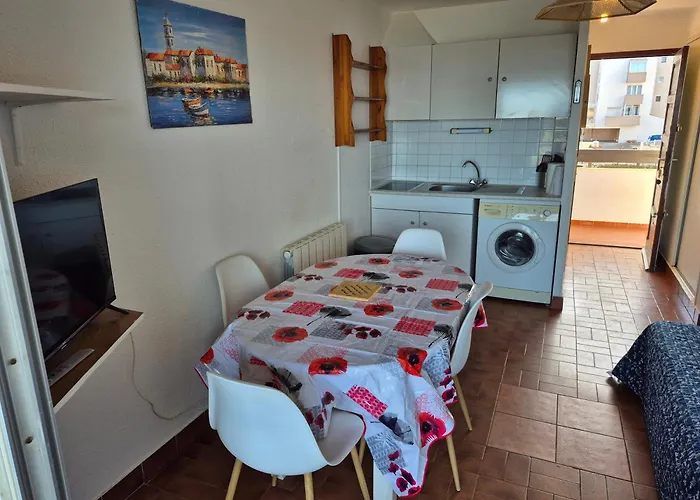Apartment Acropole, 4 Personnes Au Pied De La